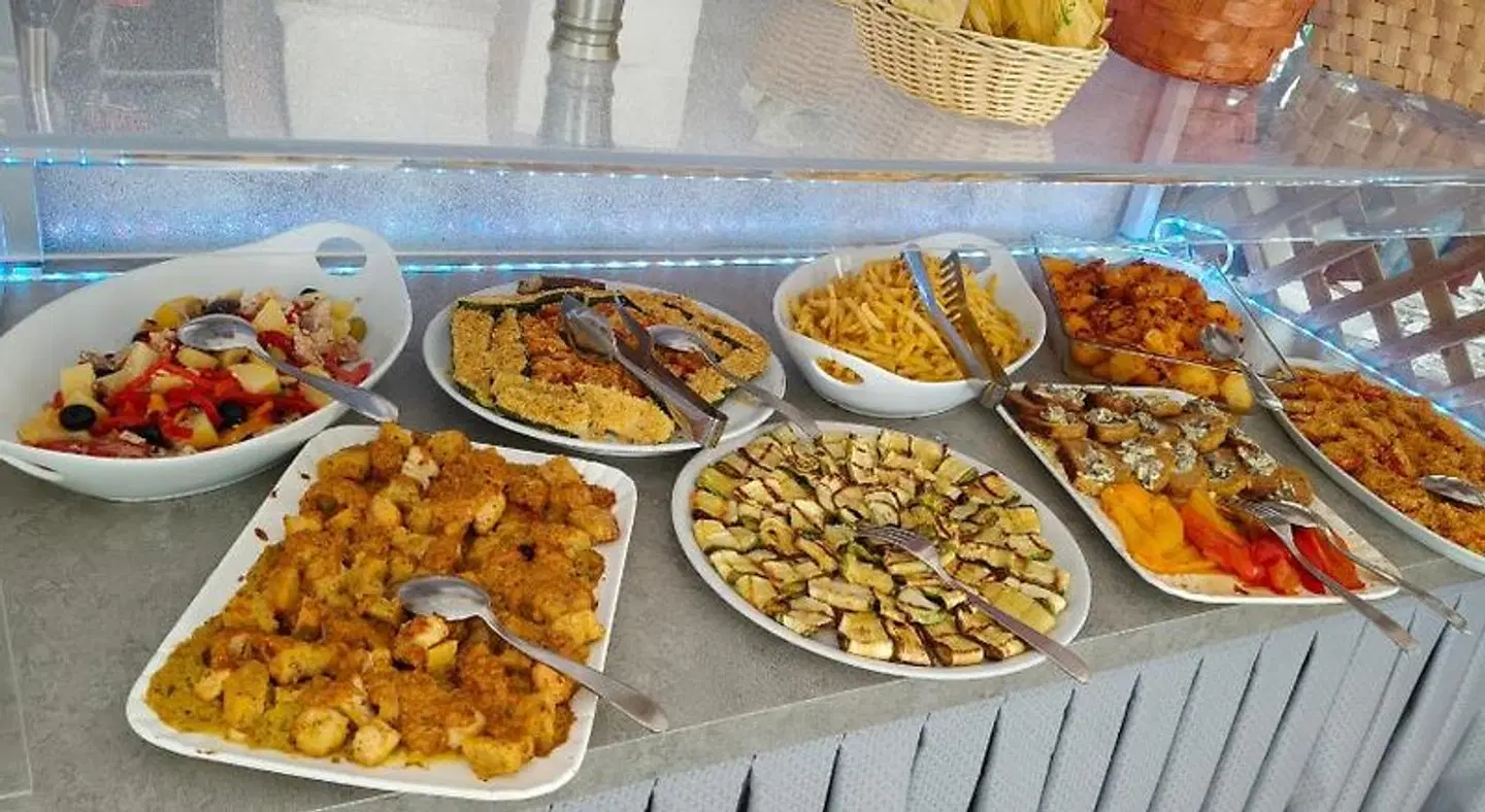 Azzurro Restaurant