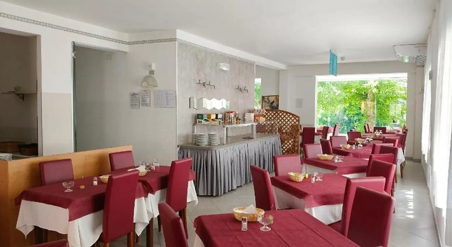 Azzurro Restaurant