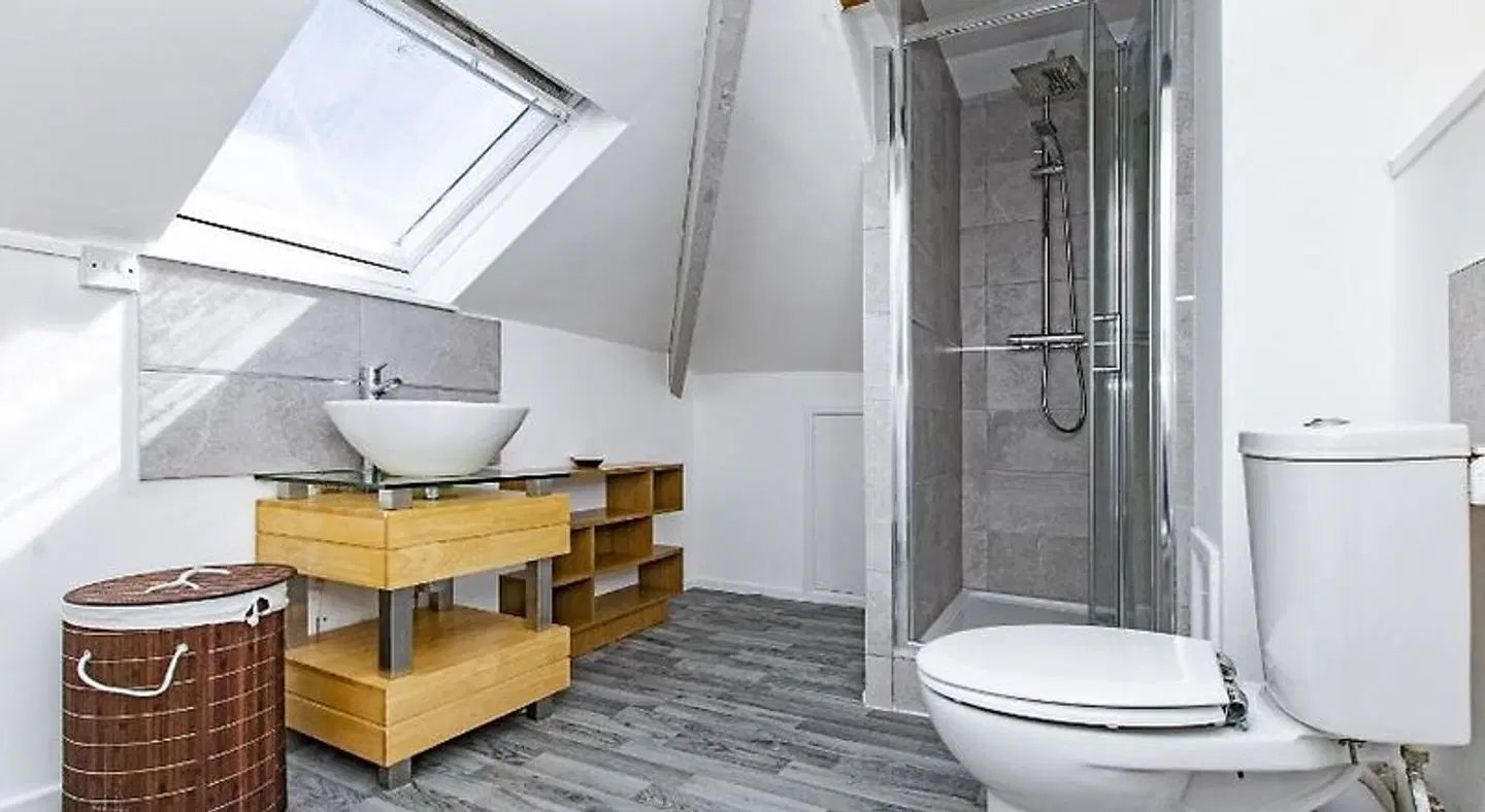 Montague House Apartments Badezimmer