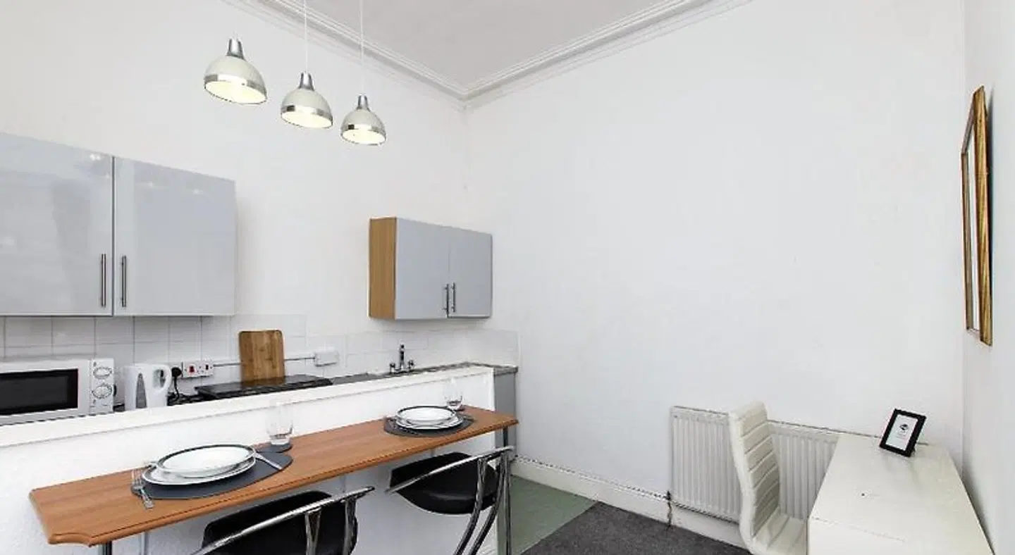Montague House Apartments ROOM_EXAMPLE