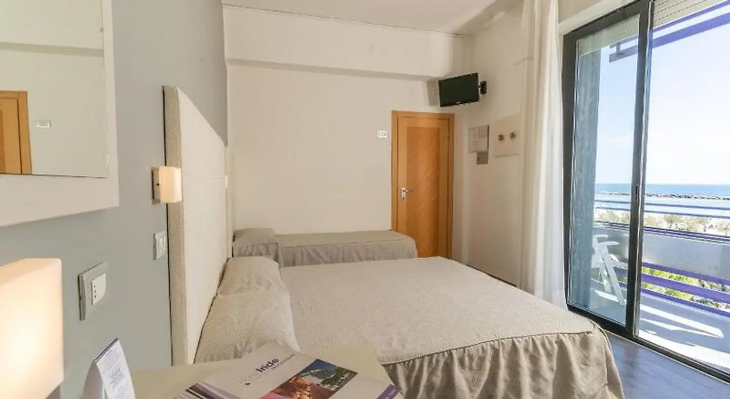 Iride ROOM_EXAMPLE