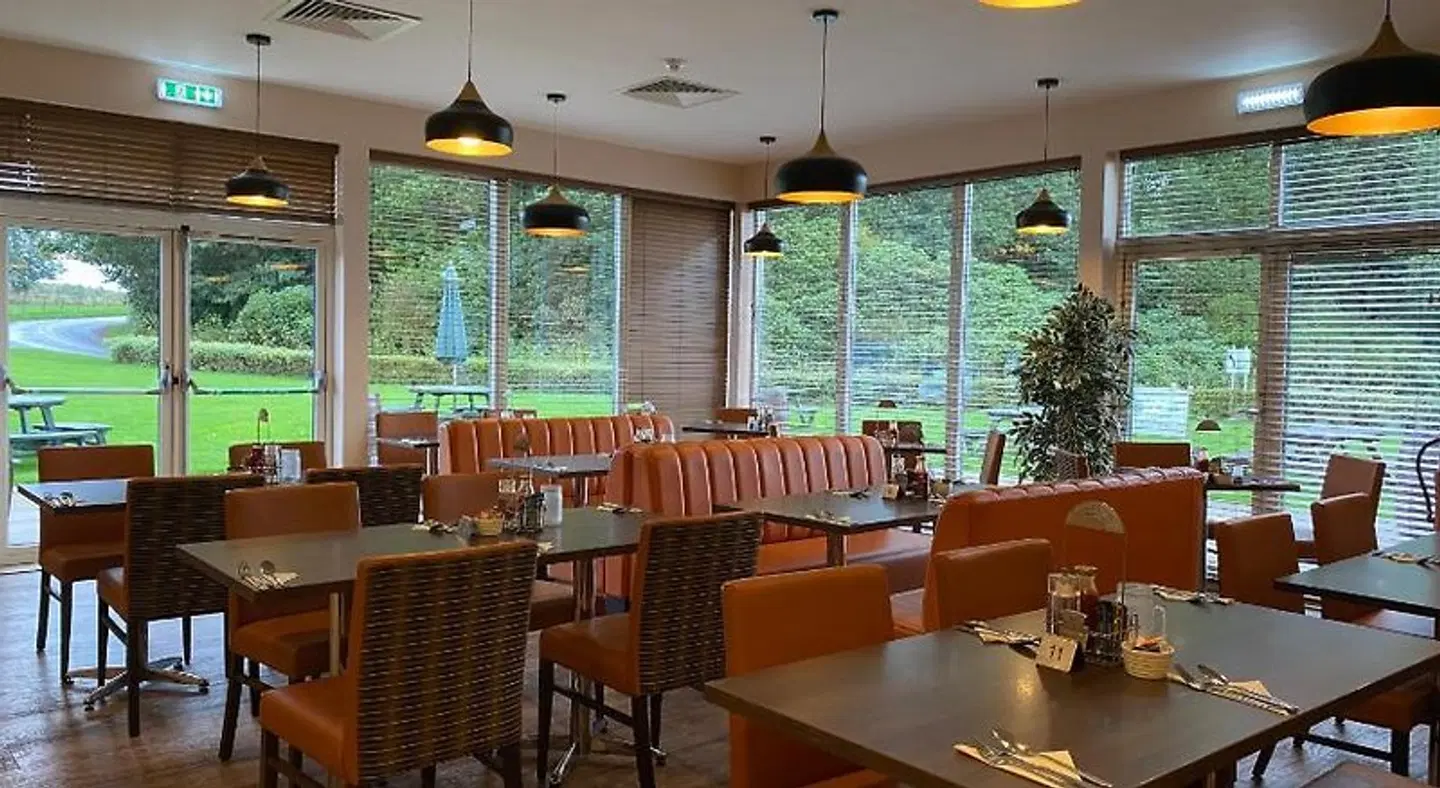 The Lodge At Perth Racecourse Restaurant