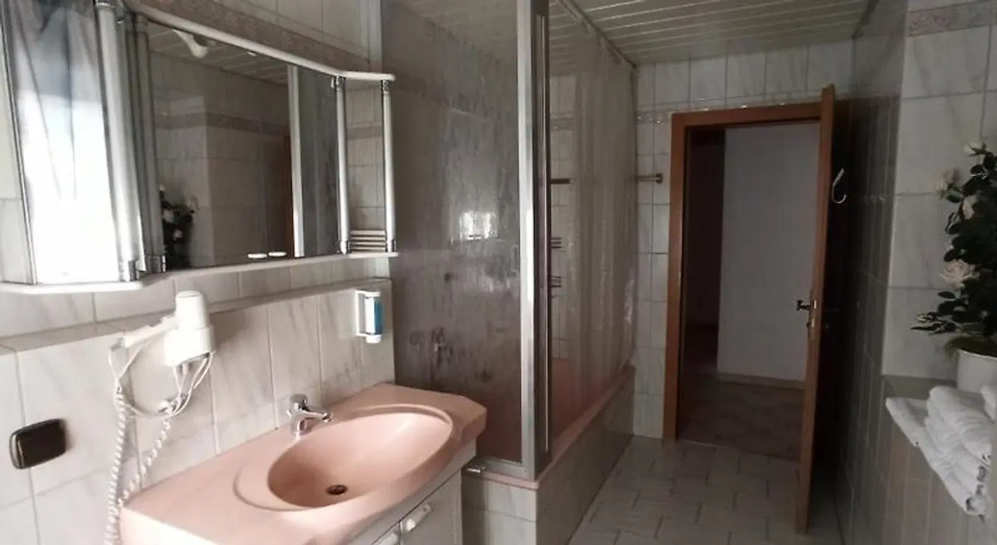 Waldblick Badezimmer