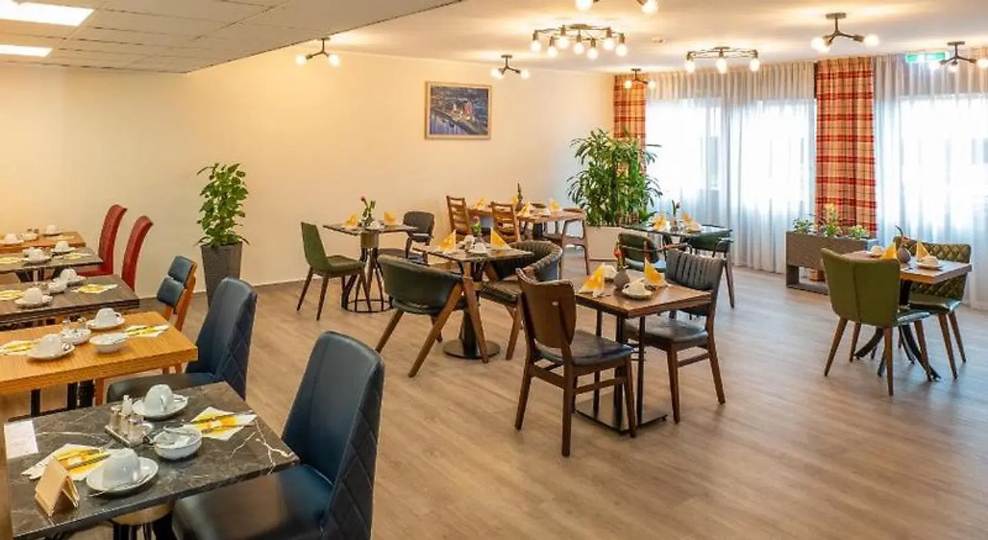 Best Western Comfort Business Hotel Restaurant
