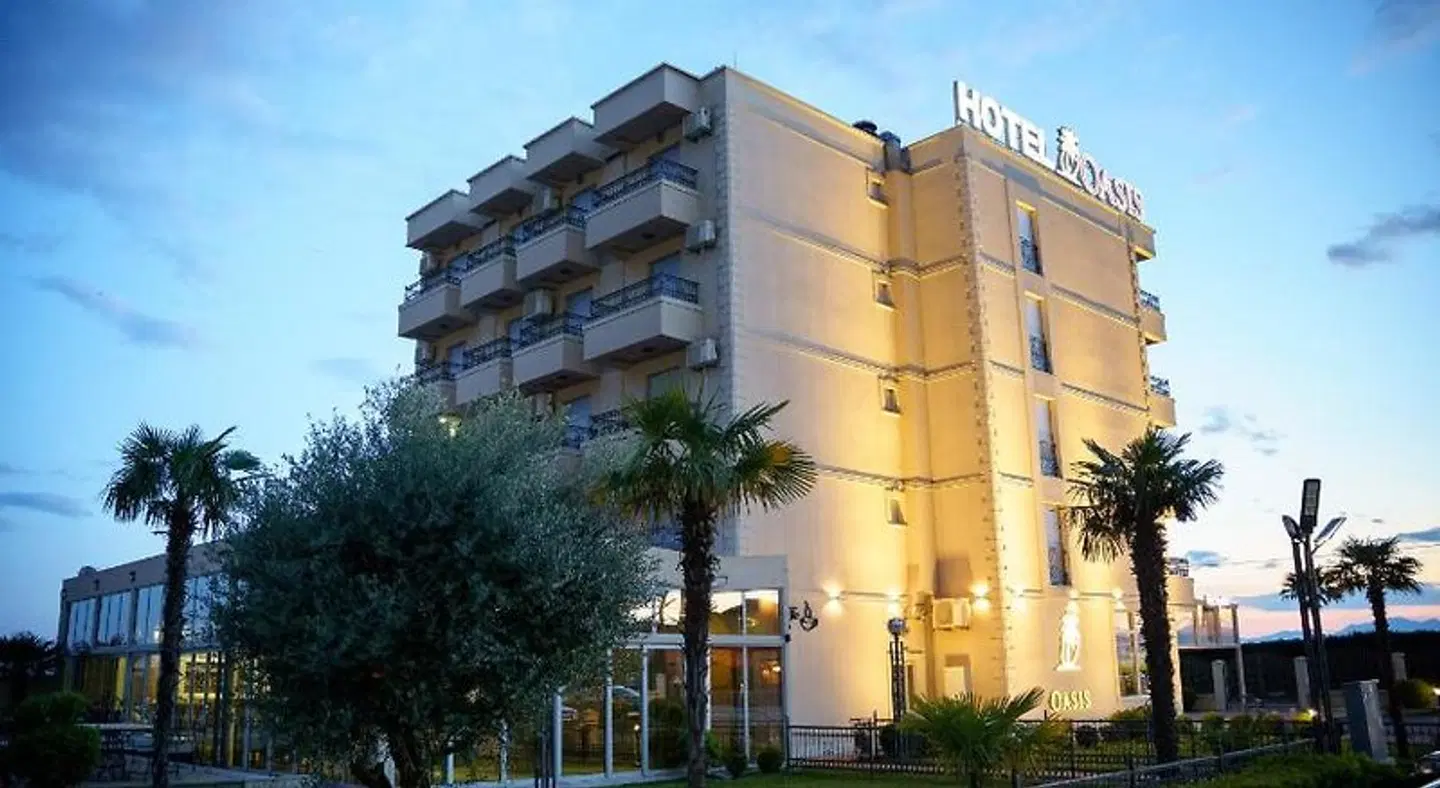 Hotel Oasis EXTERIOR
