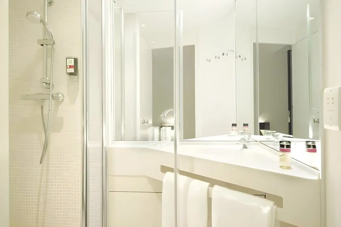 Holiday Inn Express Dubai - Jumeirah Badezimmer