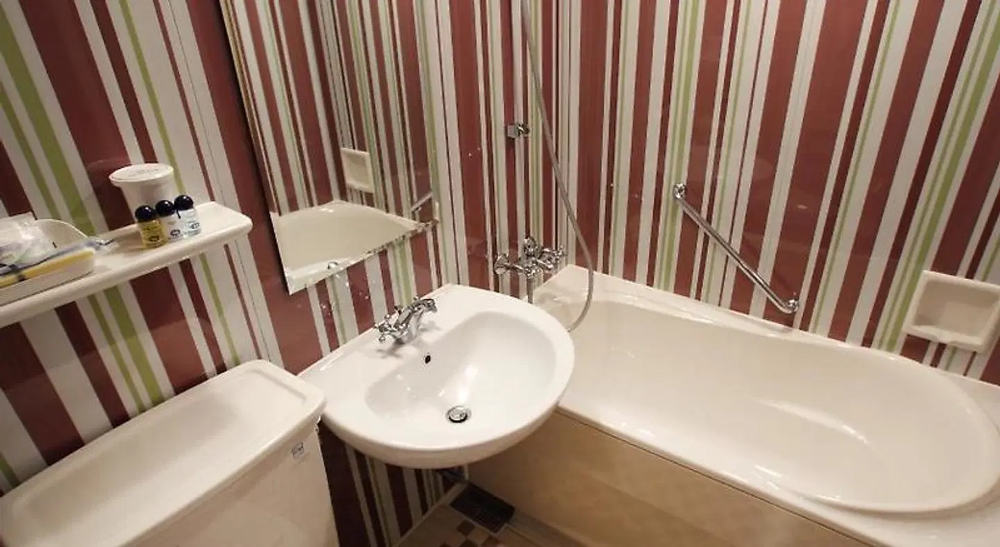 Monterey Hanzomon Badezimmer