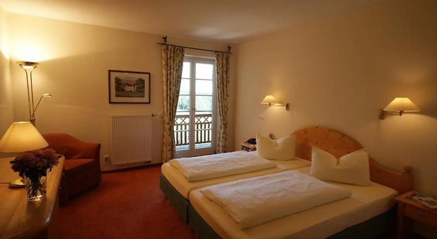 Aschbach ROOM_EXAMPLE