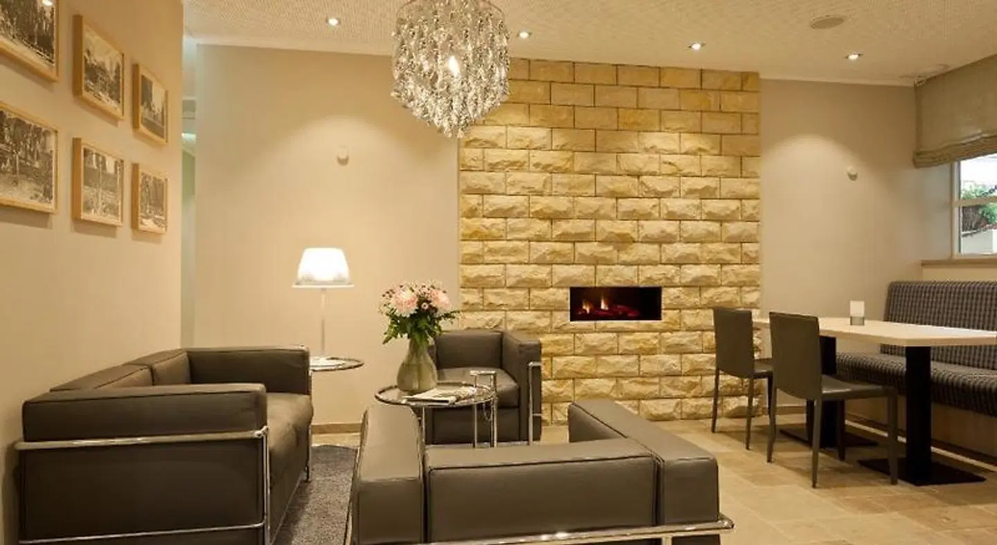 Vier Jahreszeiten LOUNGE_LOBBY