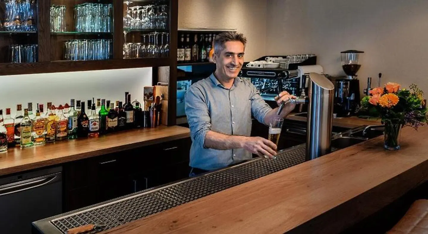 CAESARO Hotel & Pizzeria Bar