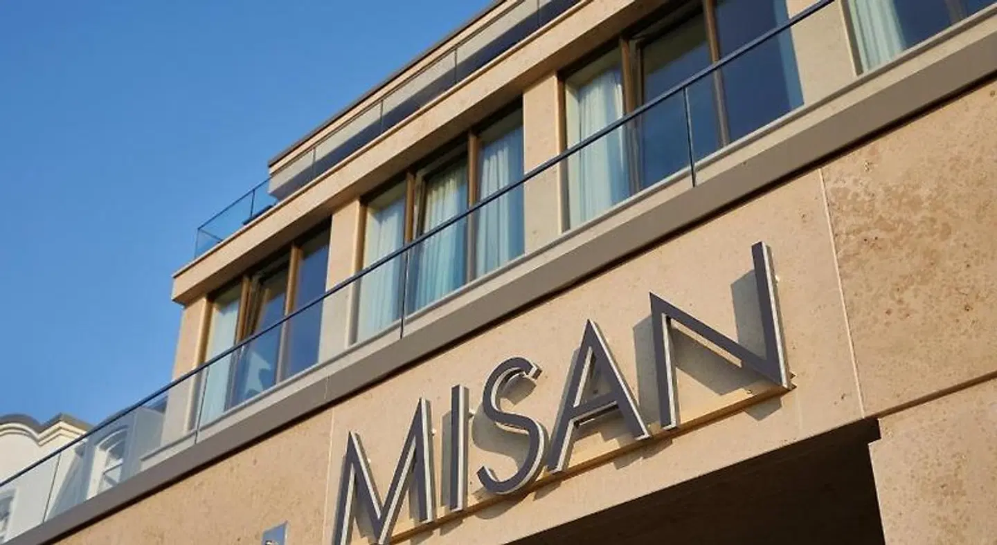 Hotel Misan EXTERIOR