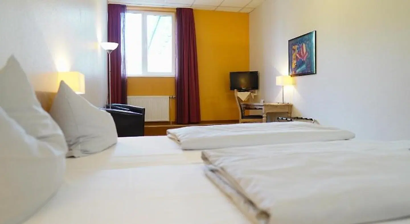 B&K Hotels ROOM_EXAMPLE