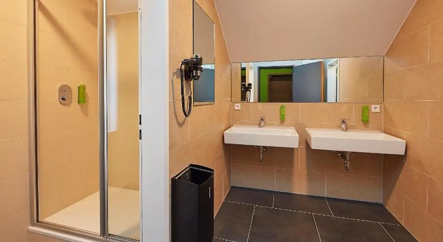 The Bunk Hostel Badezimmer