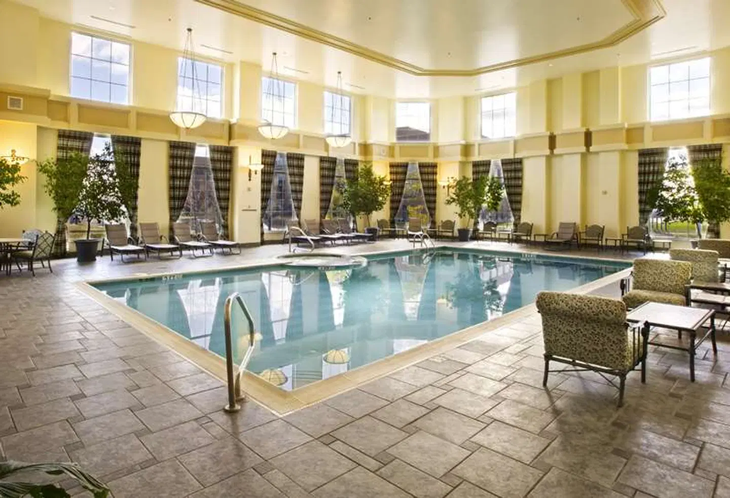 Hilton Columbus at Easton Hallenbad
