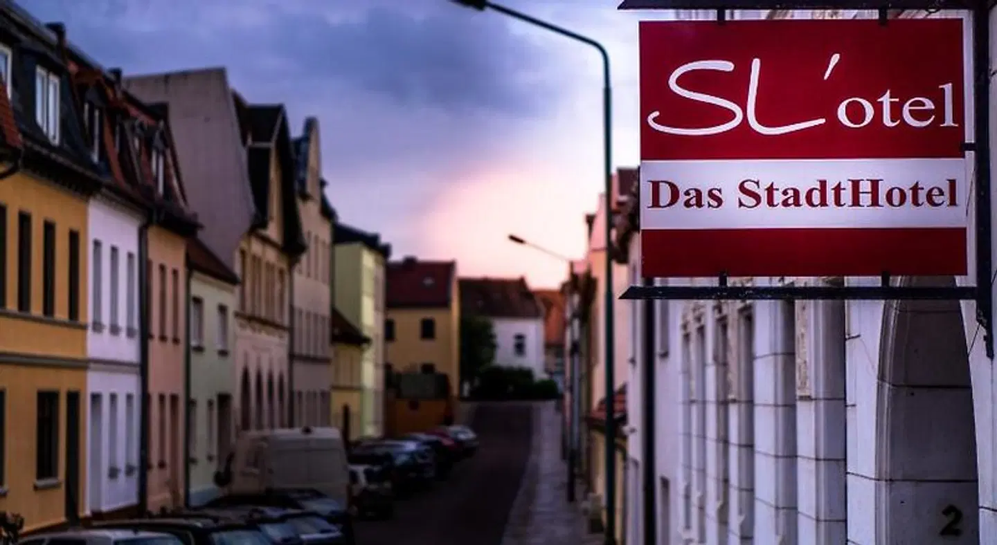 SL'otel Das Stadthotel EXTERIOR