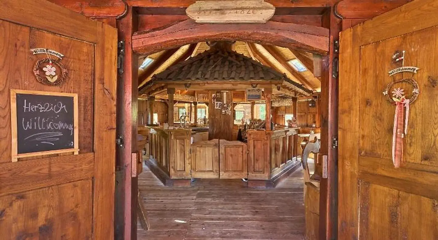 Zum Braunen Hirsch LOUNGE_LOBBY