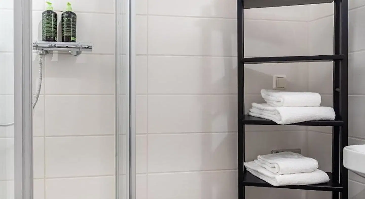 Limehome Magdeburg Hasselbachplatz Badezimmer