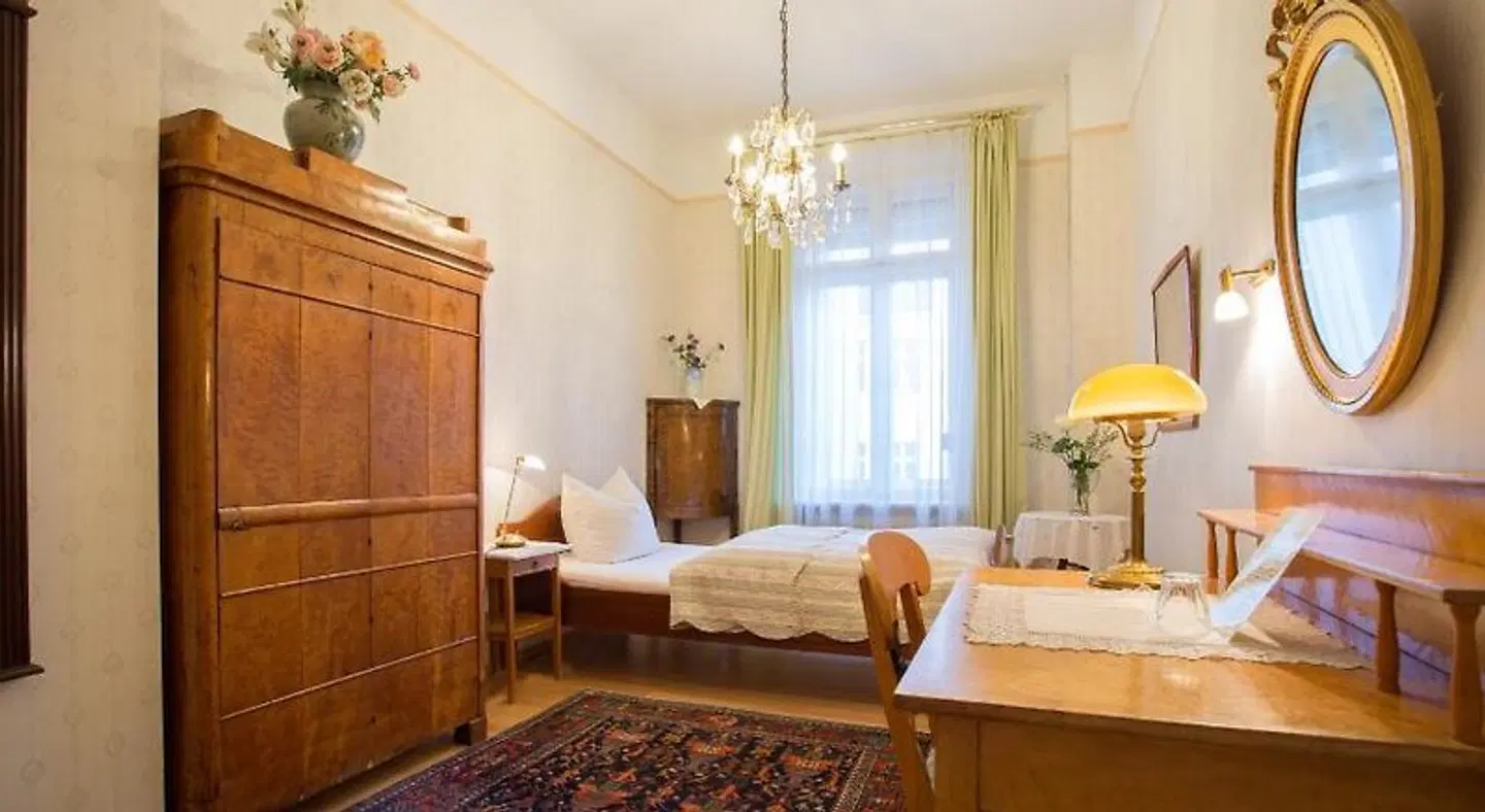 Friedenau - Das Literaturhotel ROOM_EXAMPLE