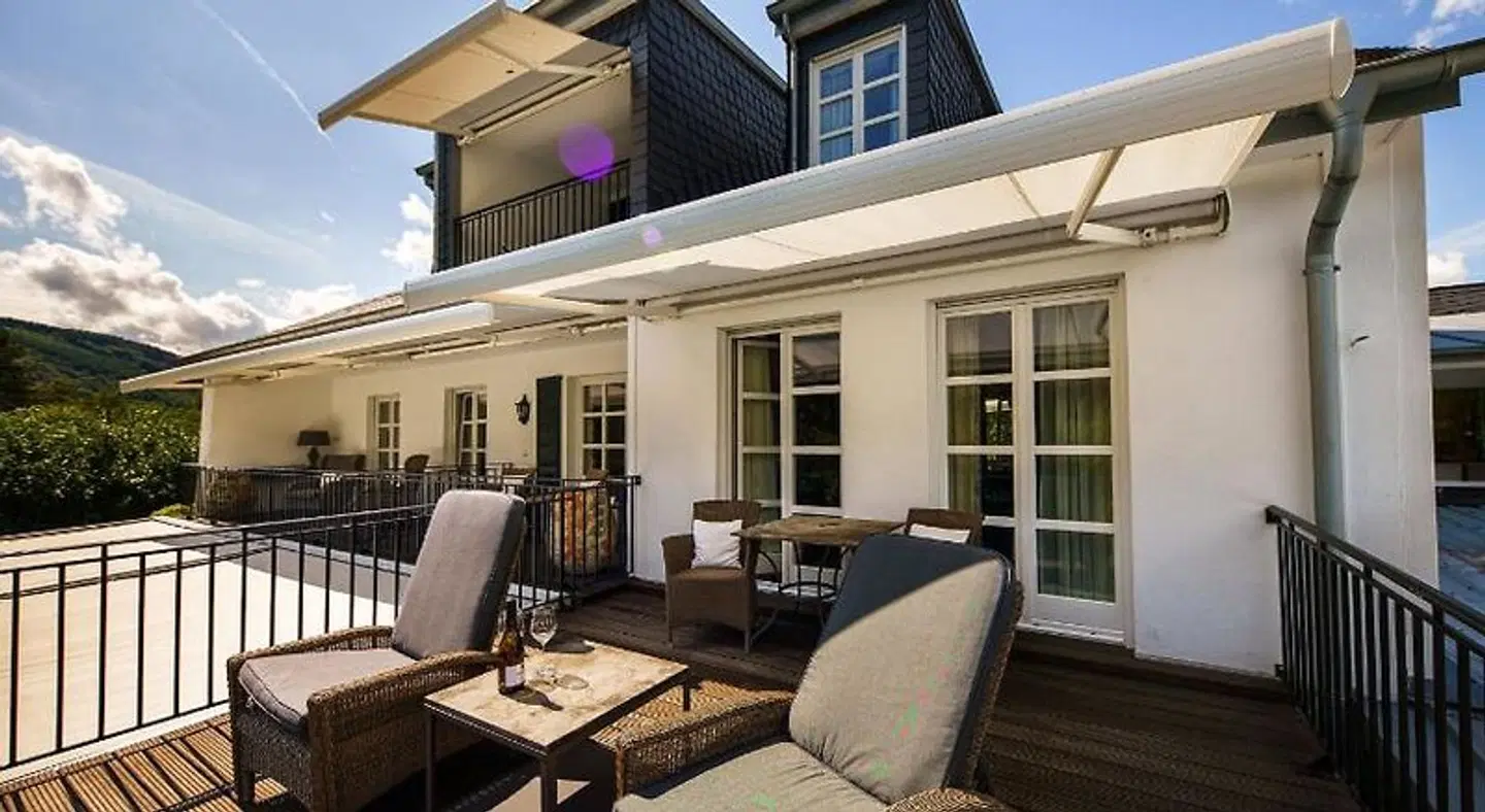 Wein und Landhaus Kallfels Terrasse