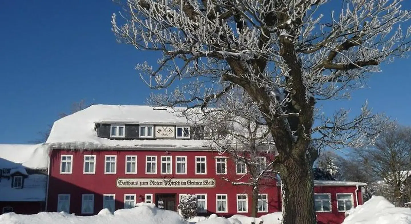 Zum Roten Hirsch im Grünen Wald EXTERIOR