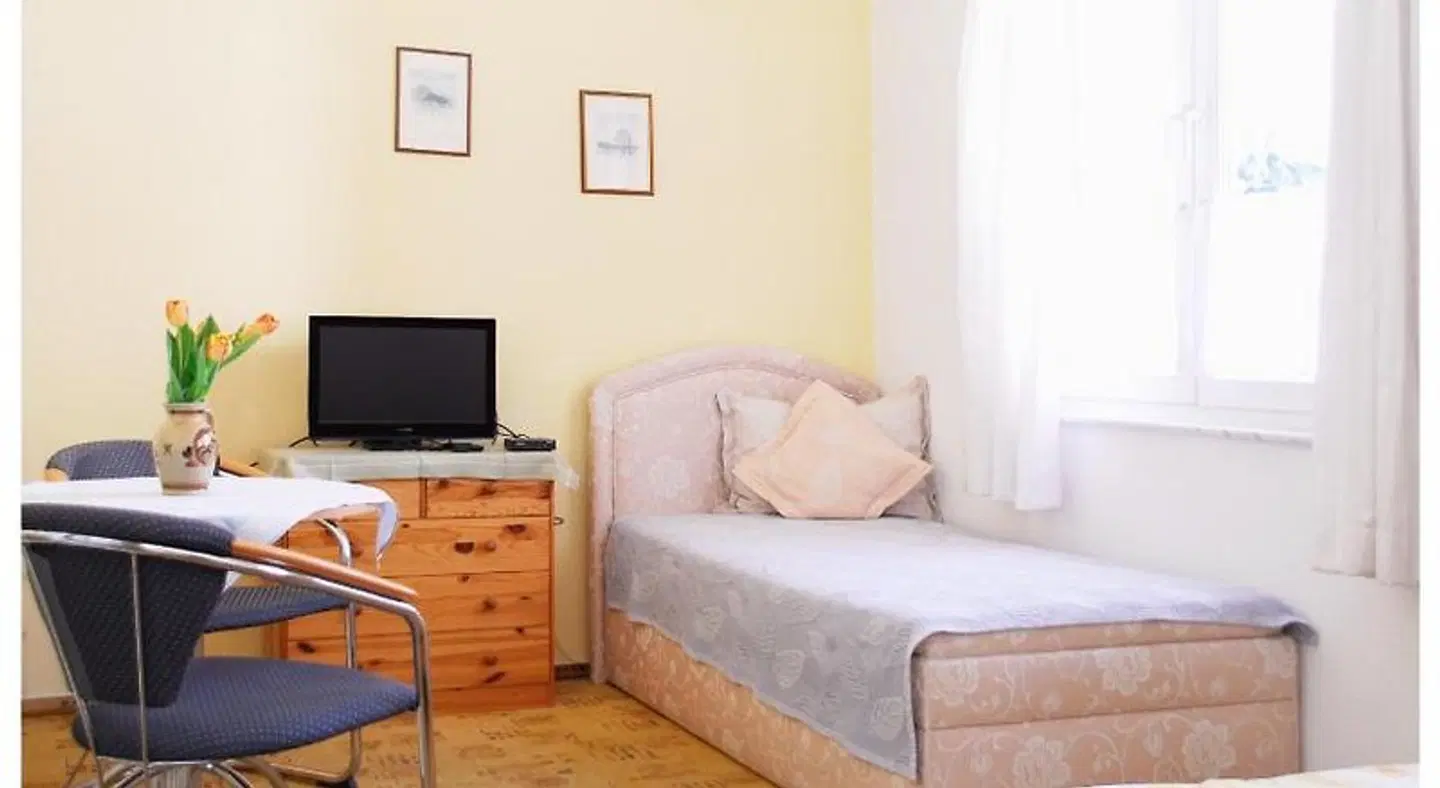 Alter Zausel ROOM_EXAMPLE