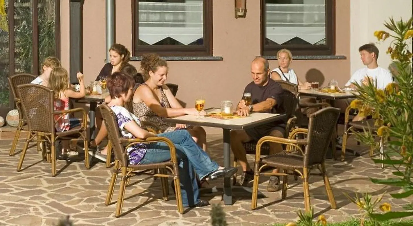 Hotel-Restaurant Im Goldenen Grund PEOPLE