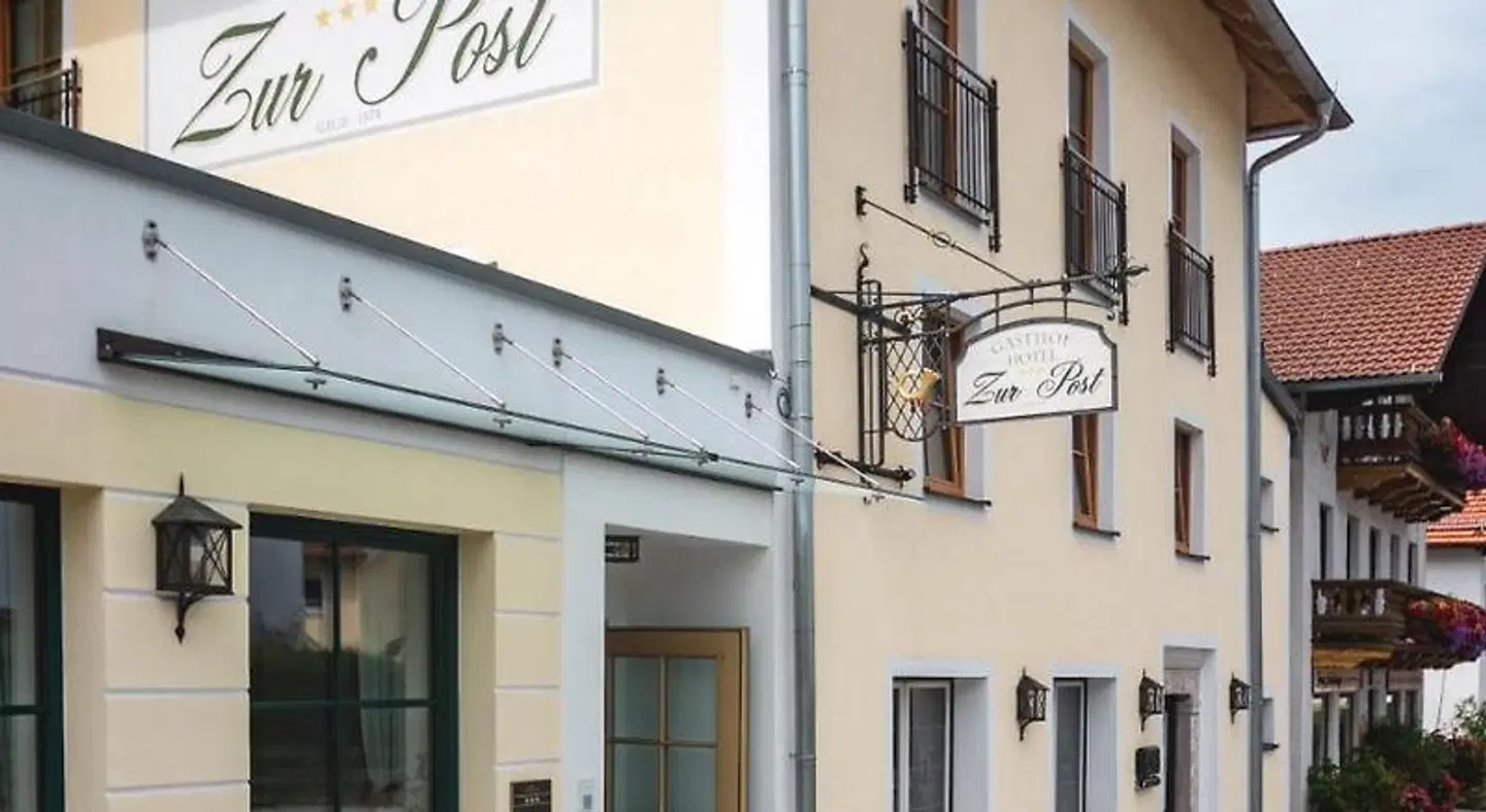 Gasthof - Hotel Zur Post EXTERIOR