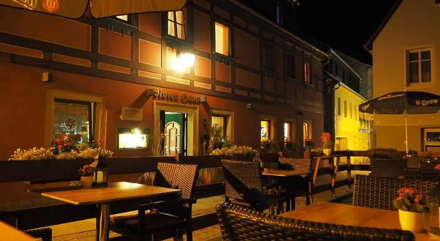 Zum Roten Haus Bar