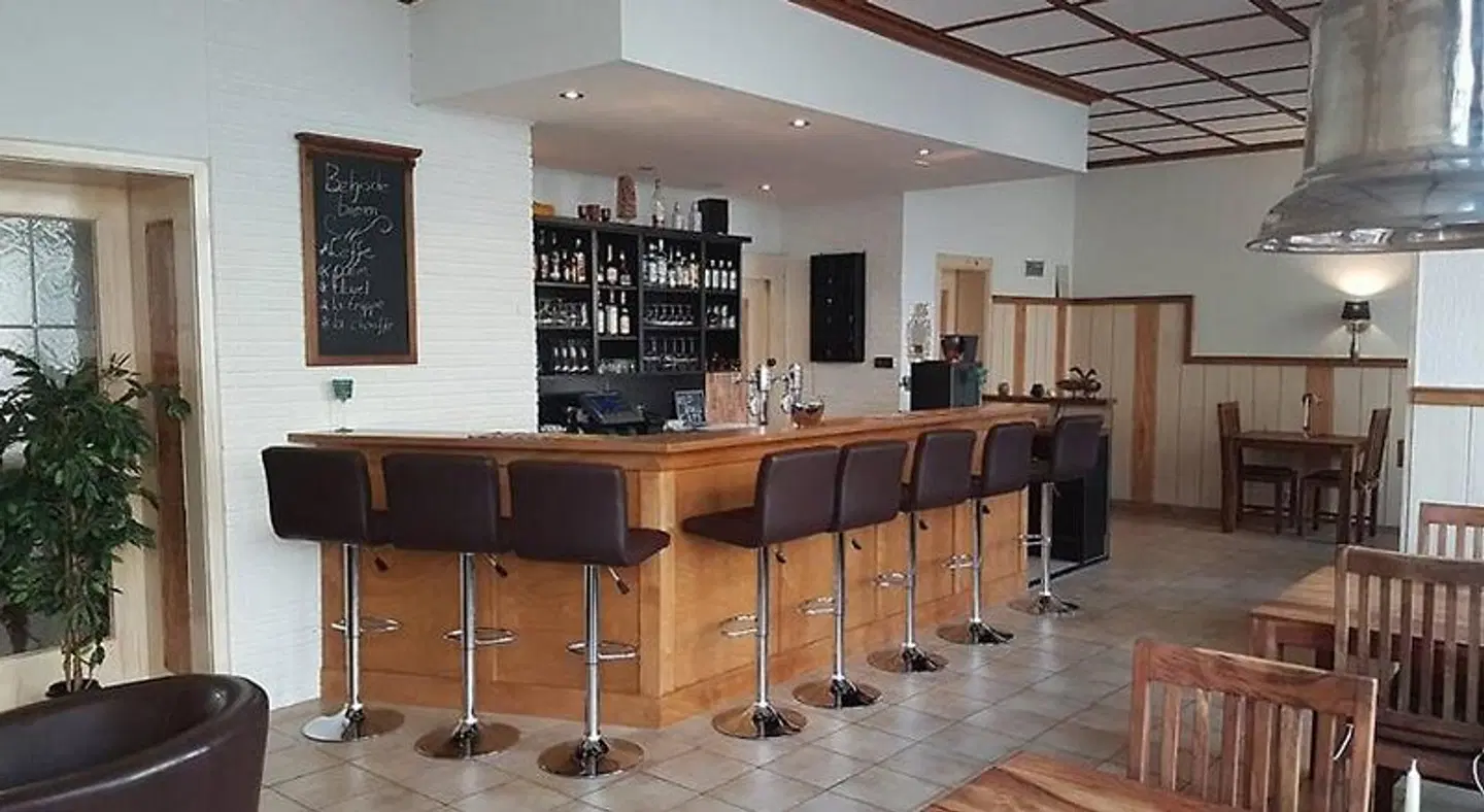 Die alte Schleuse Bar