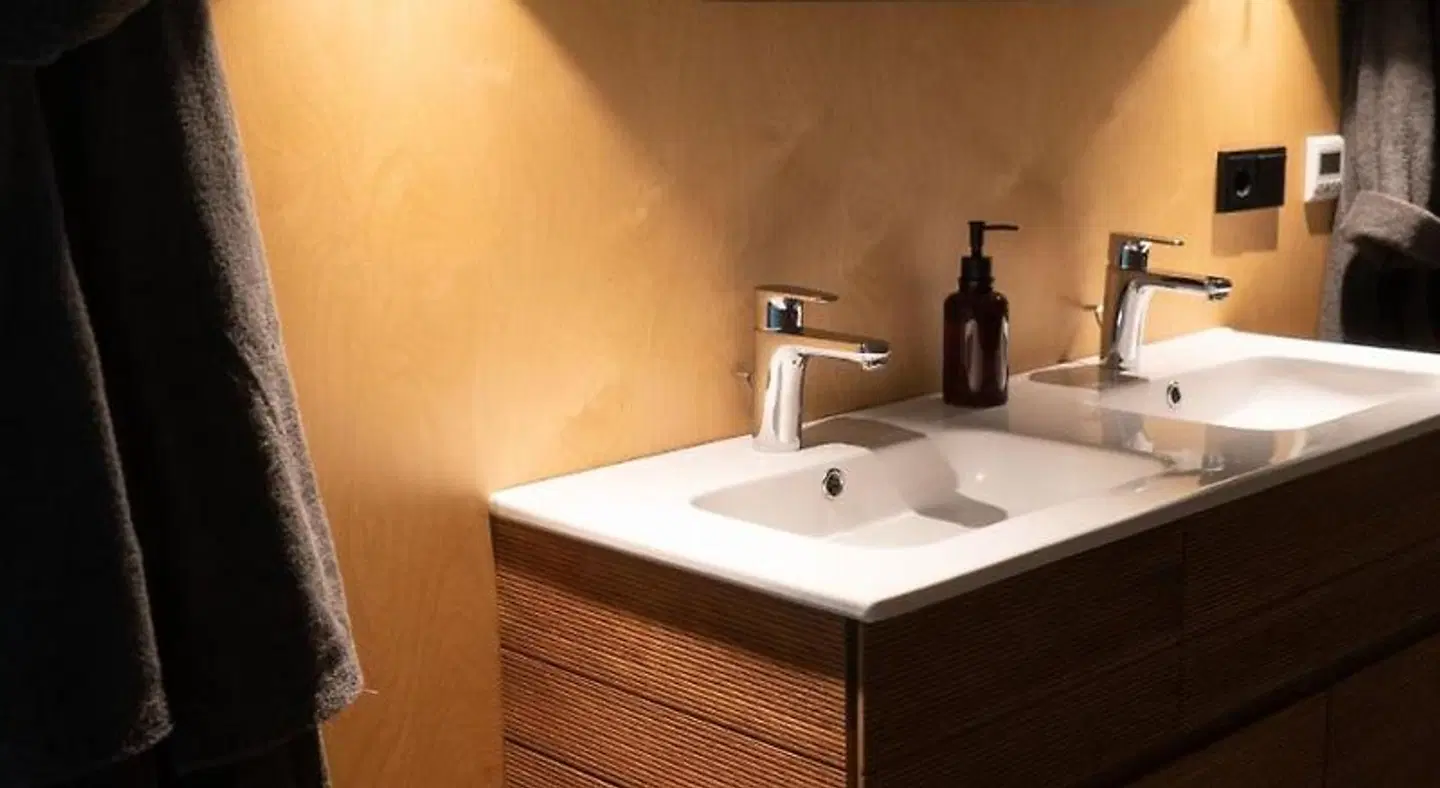 Robins Nest Baumhaushotel Badezimmer