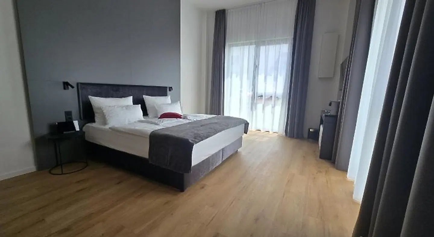 Frames Hotel GmbH ROOM_EXAMPLE