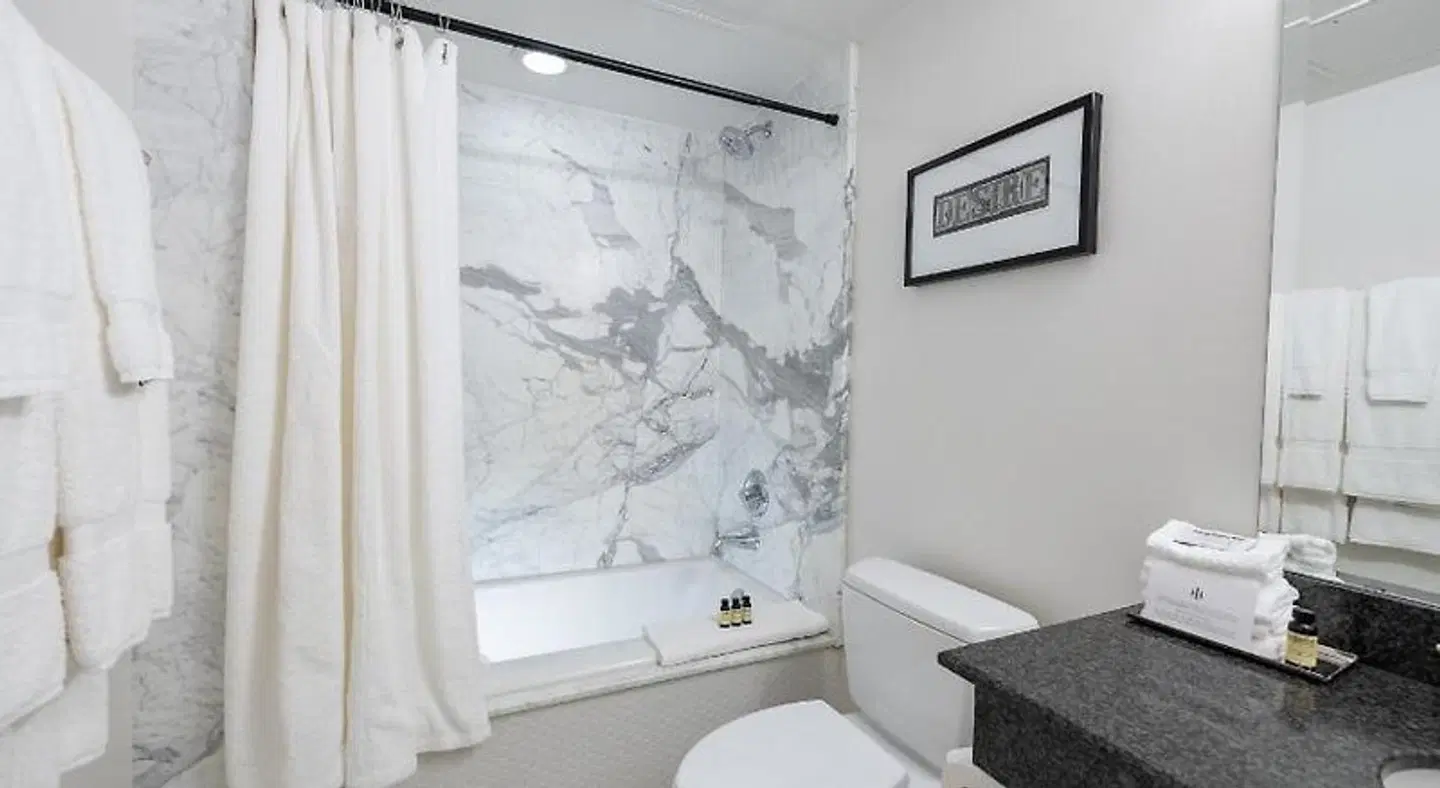 International House Hotel Badezimmer