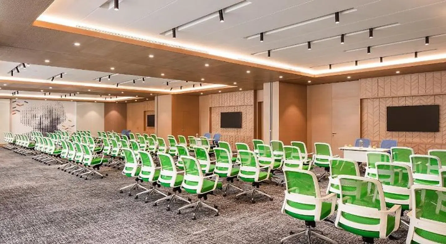 Holiday Inn Hotel & Suites Dubai Science Park, an IHG Hotel Konferenz