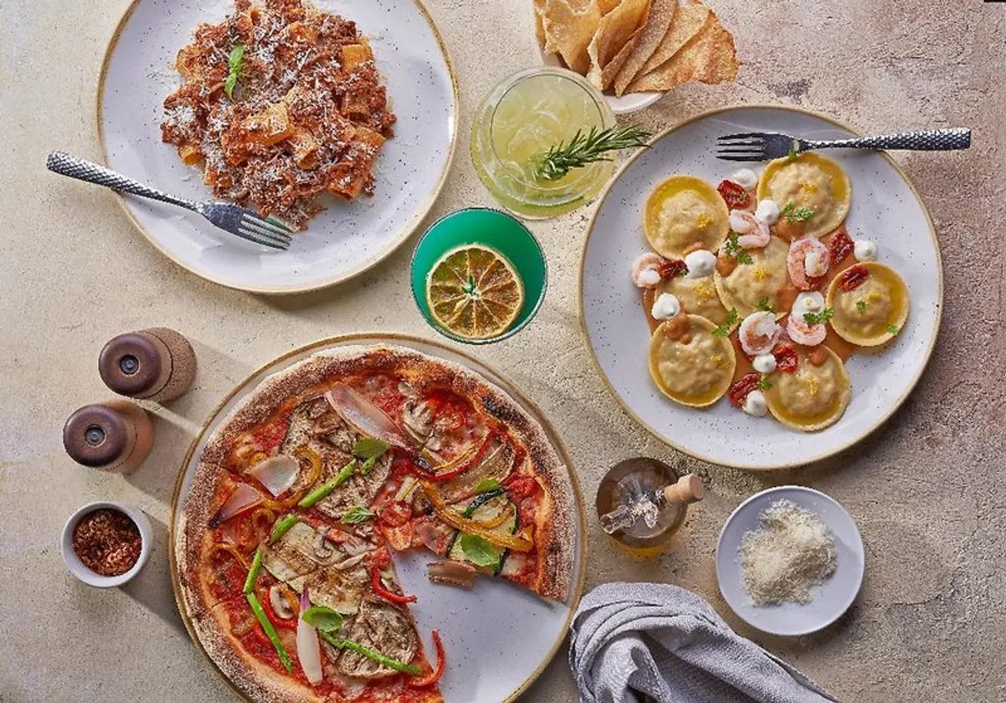 Yas Plaza Mangroves by IHG Restaurant