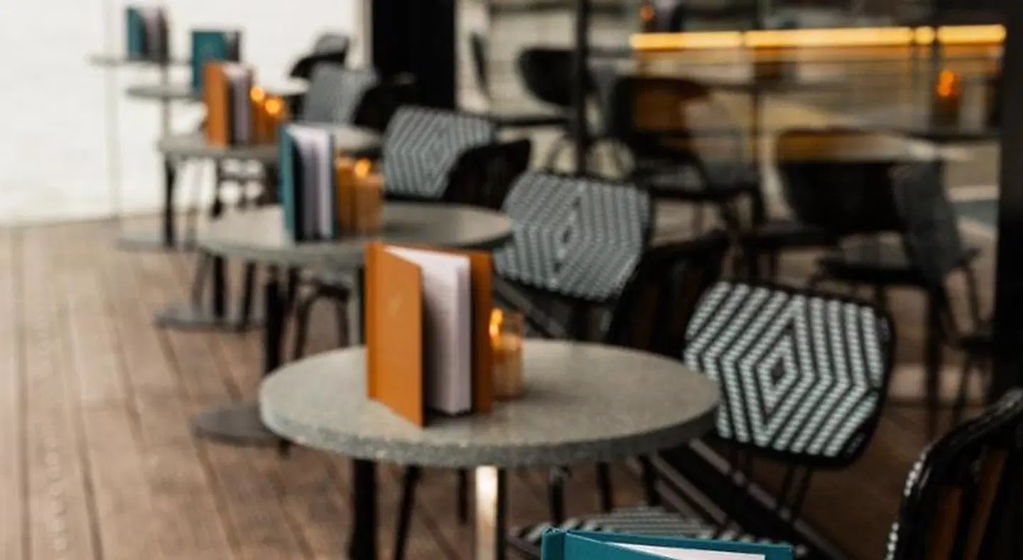 Hotel OFF Paris Seine Bar
