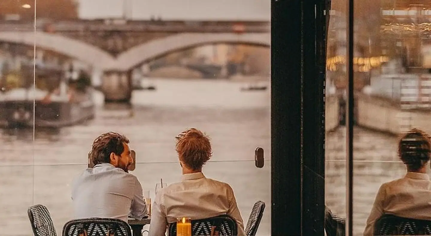 Hotel OFF Paris Seine PEOPLE