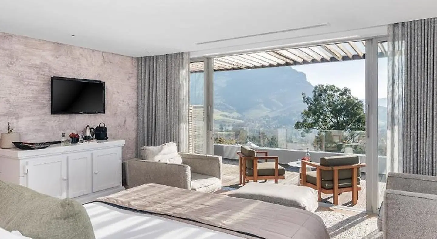 Clouds Estate ROOM_EXAMPLE