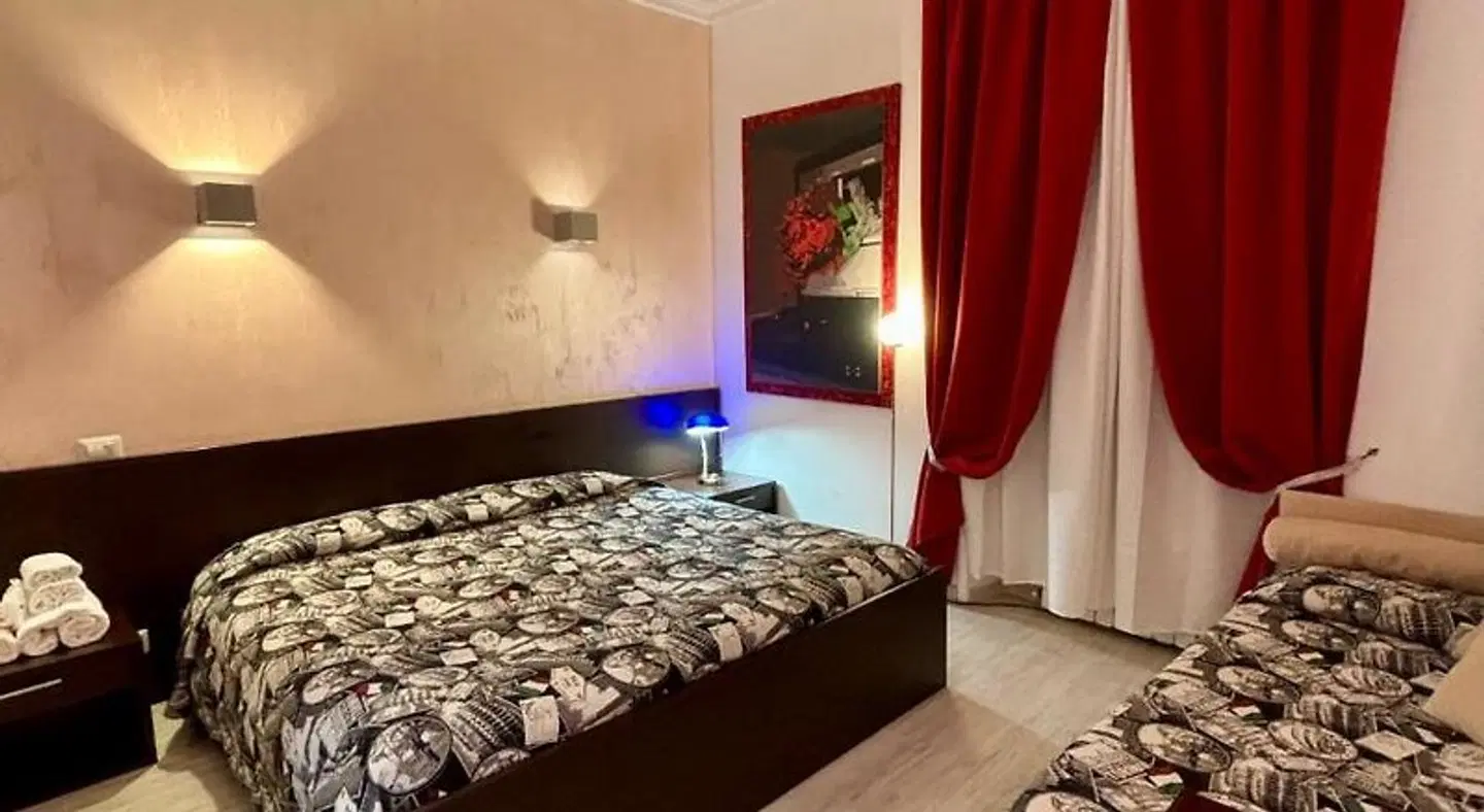 Chroma Italy Hotels - Chroma Tessera ROOM_EXAMPLE