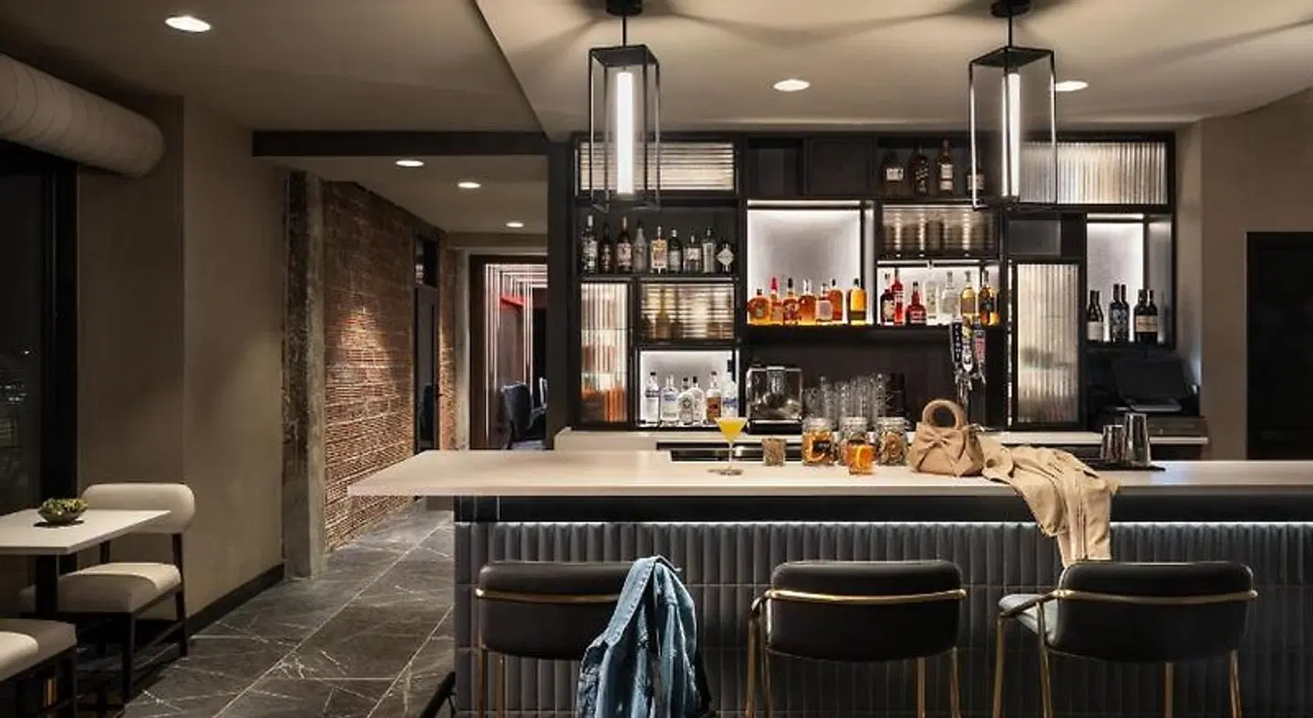 Moxy Springfield Downtown Bar