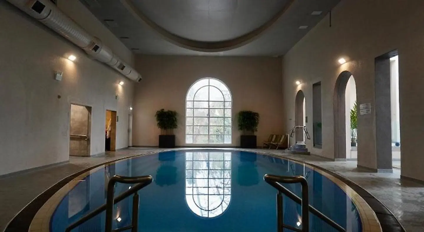 Twin Trees Hotel & Leisure Club Hallenbad