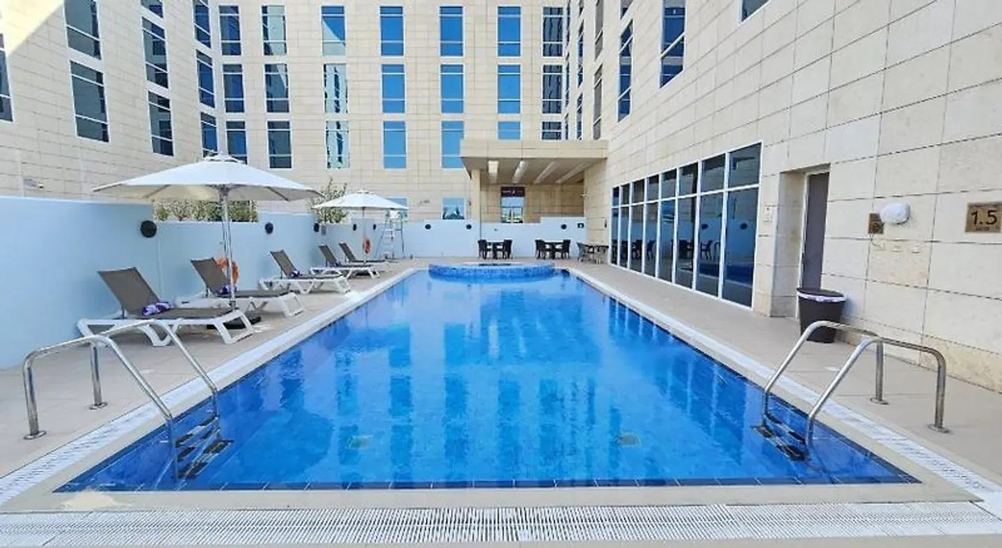 Premier Inn Doha Education City OUTDOOR_POOL