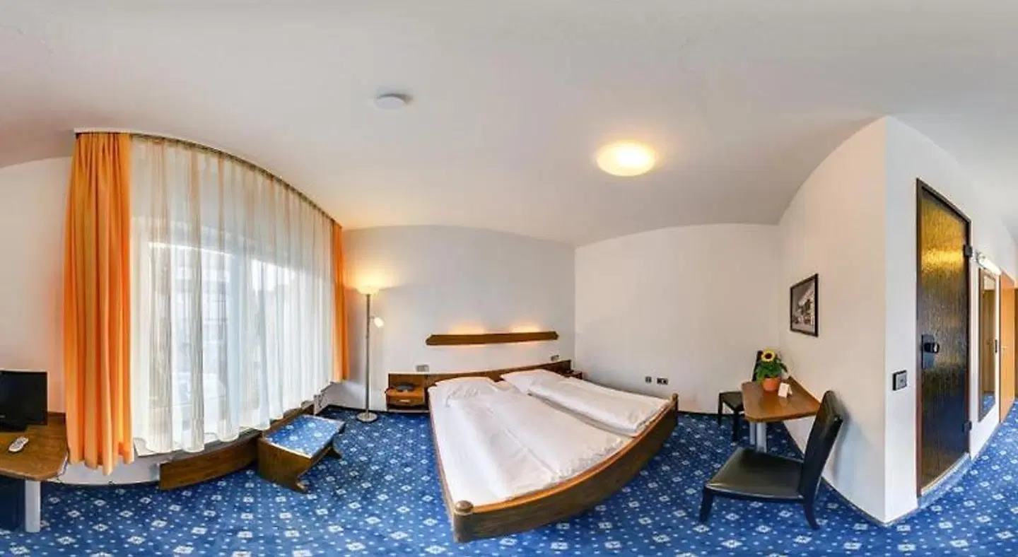 Traube ROOM_EXAMPLE