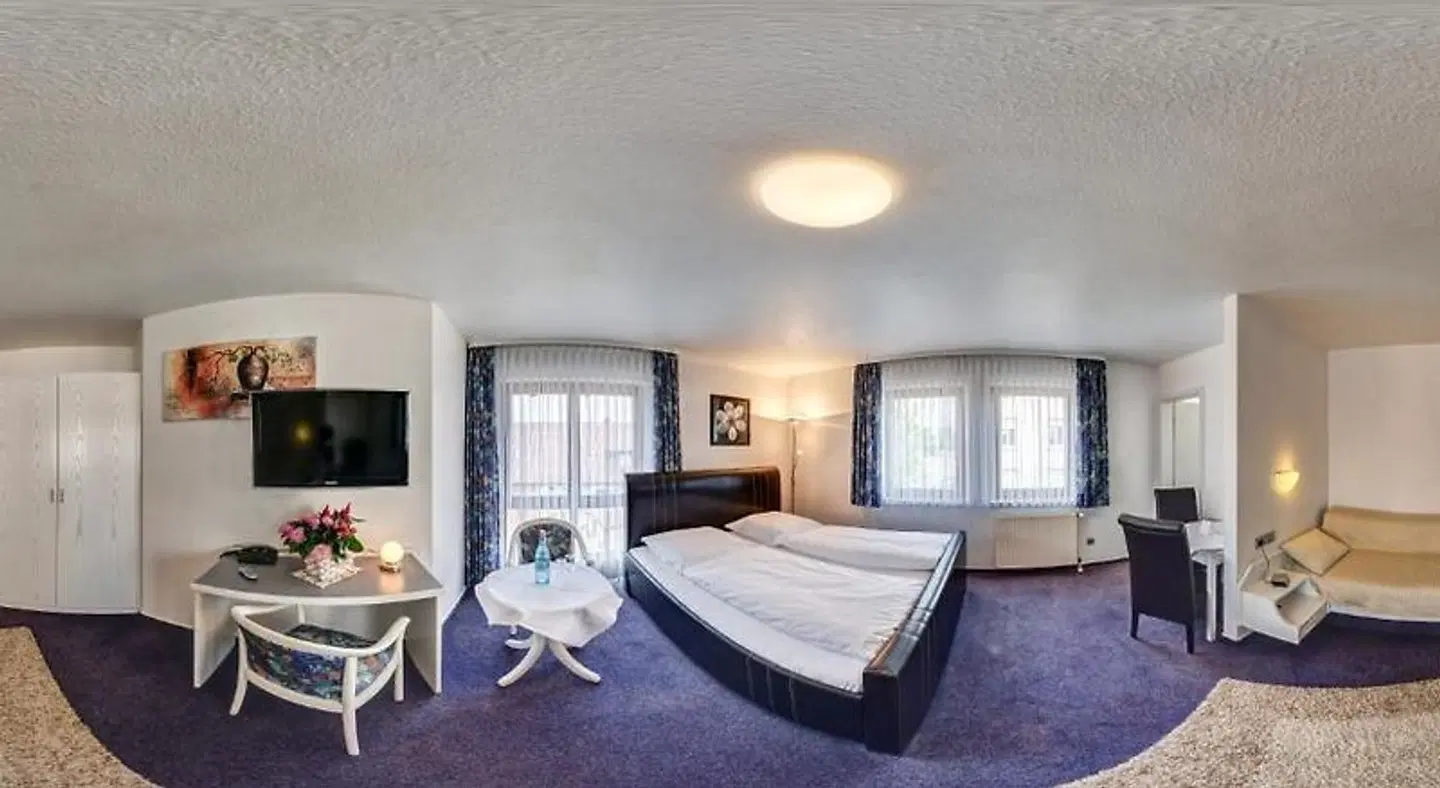 Traube ROOM_EXAMPLE