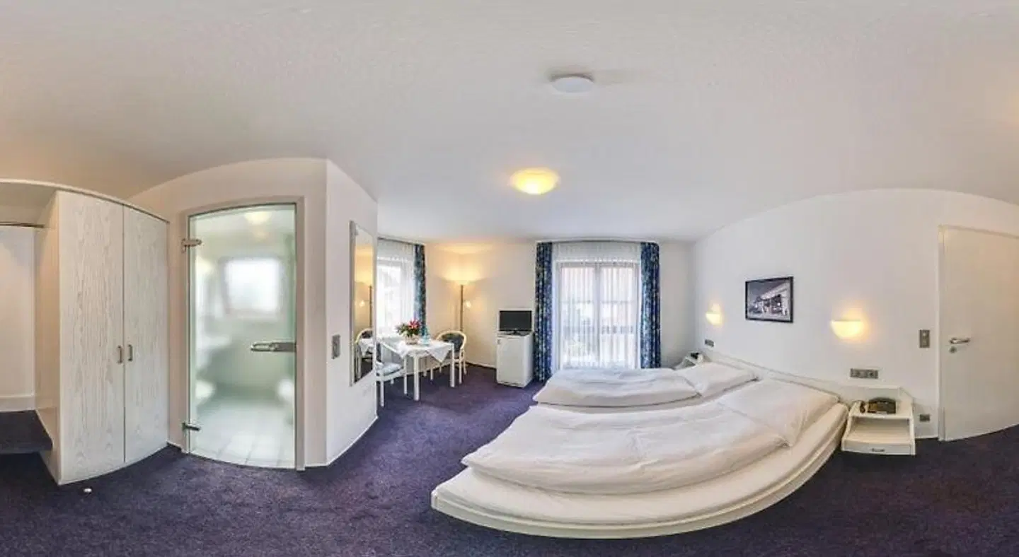Traube ROOM_EXAMPLE