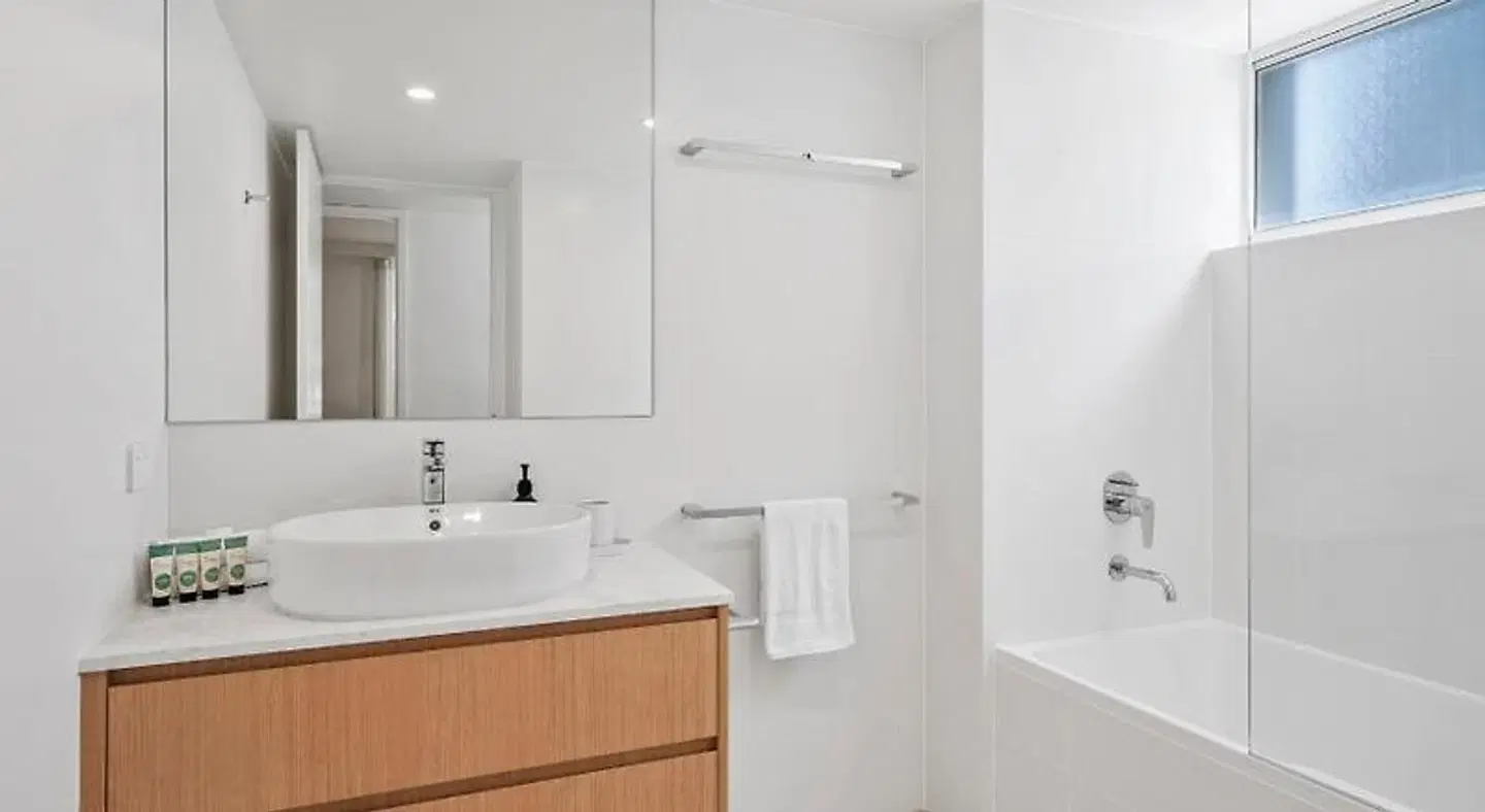 Noosa Hill Resort Badezimmer