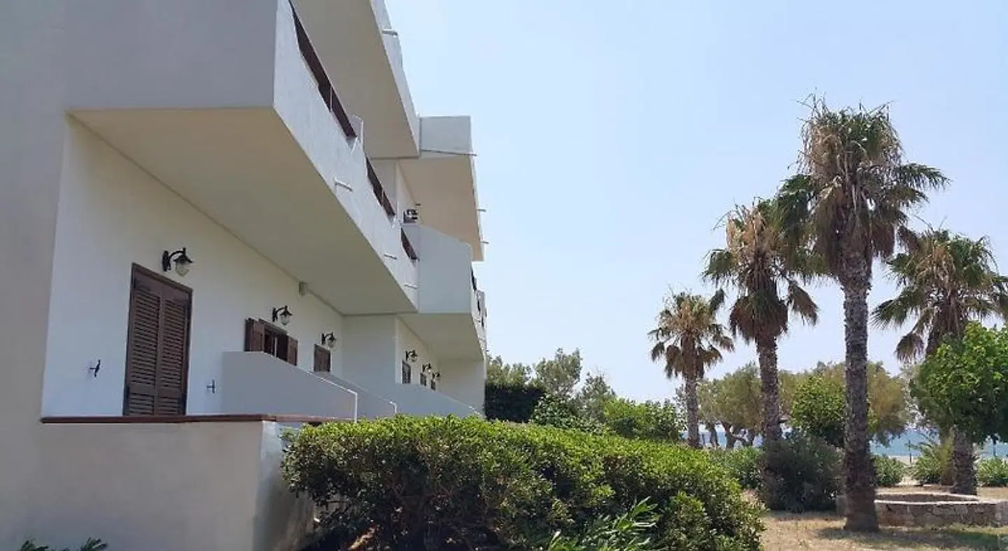 Stavris EXTERIOR