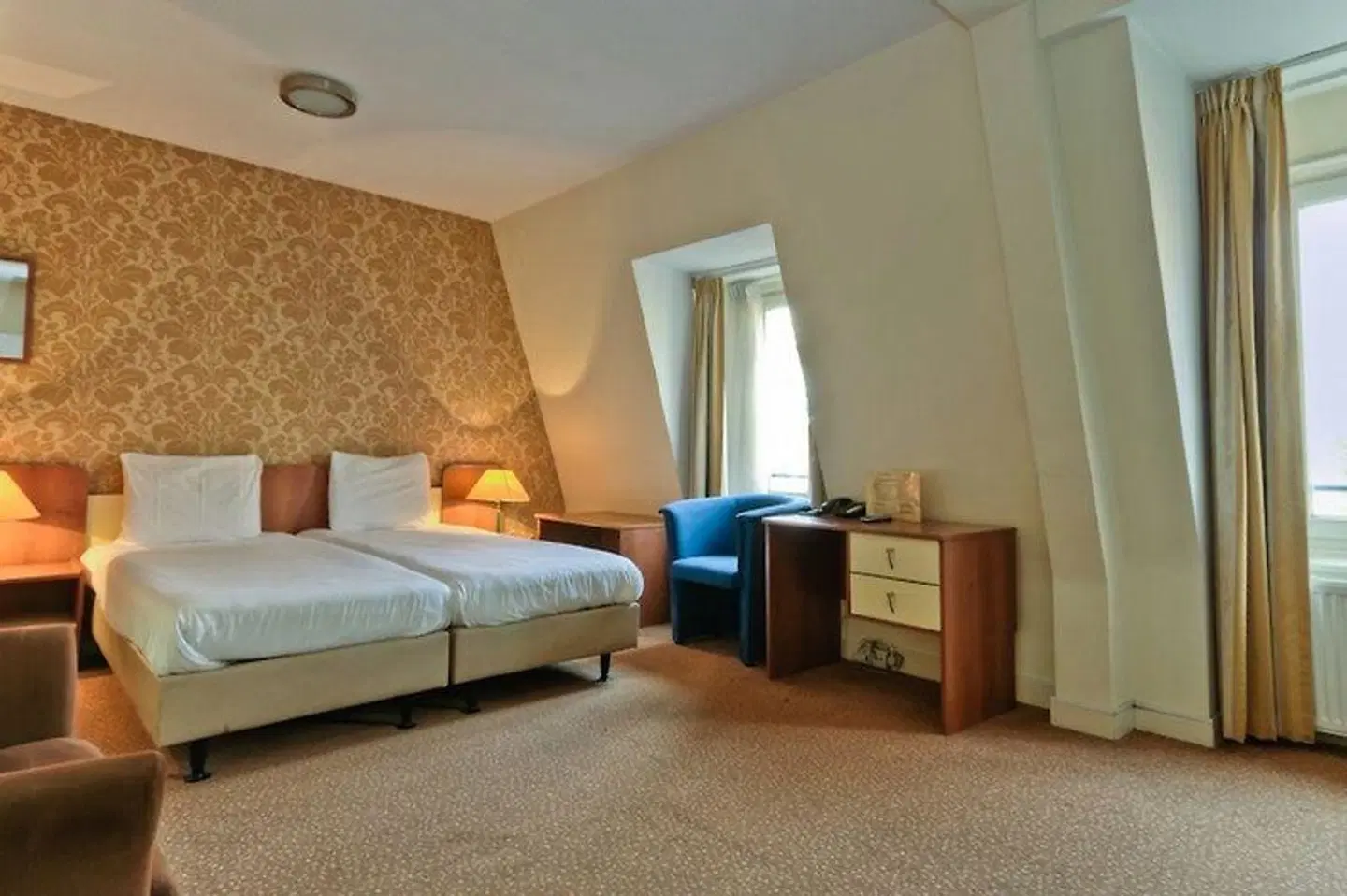 Aadam Wilhelmina ROOM_EXAMPLE