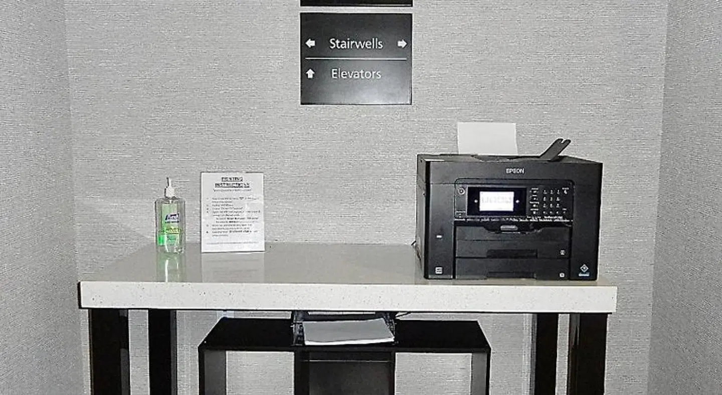 Hampton Inn Omaha West-Lakeside ROOM_EXAMPLE
