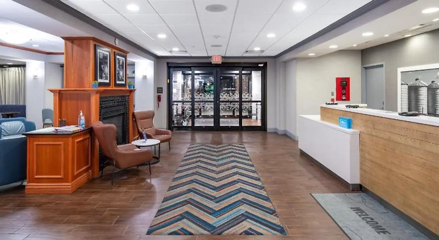 Hampton Inn Omaha West-Lakeside LOUNGE_LOBBY