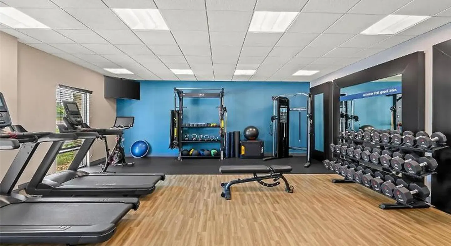 Hampton Inn Omaha/West Dodge Road (Old Mill) SPORTS_AND_LEISURE